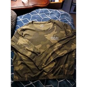 Good Used Condition Woman's Hollister Size M Long Sleeve Camo Top